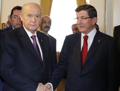 Bahçeli'nin Davutoğlu'na anlattığı fıkra
