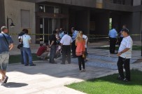 Beşinci Kattan Ölüme Atladı