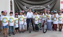 Bisikletlerle 'Türk Bayrağı' Yaptılar