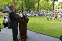 Büyükşehir Belediyesi Başarılı Öğrencileri Ödüllendirdi