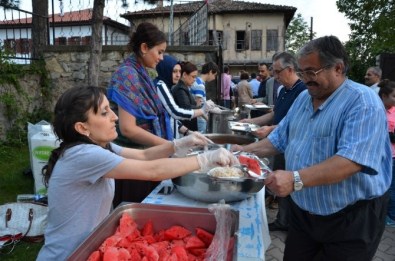 İftar Bağlarbaşı'nda Açıldı