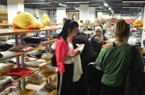 BAYRAM ALIŞVERİŞİ - Sosyal Market'te Bayram Yoğunluğu