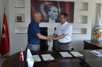 SULTANDAĞI - Tepebaşı Kardeş Belediyeleri İle Protokol İmzaladı