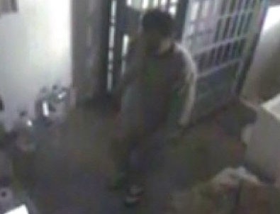 Uyuşturucu baronu El Chapo, duşa kazılan tünelle kaçtı