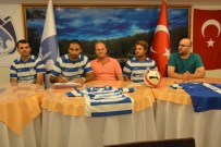 ADEM İPEK - Yunusemre Belediyespor 3 Futbolcu İle Sözleşme İmzaladı