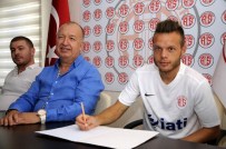 Antalyaspor'a İmzayı Attı