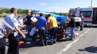 Başkent'te Yön Levhasına Çarpan Otomobil Takla Attı Açıklaması 3 Yaralı