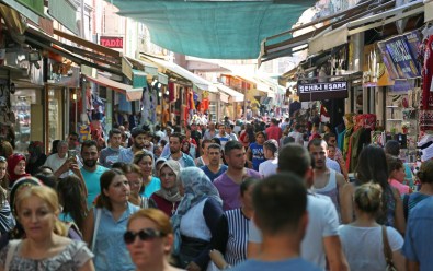 Bayram Alışverişi Çarşı Pazara Canlılık Getirdi
