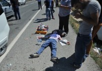 BERK YıLMAZ - Bursa'da Üç Araç Birbirine Girdi Açıklaması 8 Yaralı