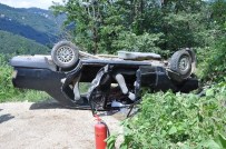 FREN PATLAMASI - Cenaze Yolunda Kaza Açıklaması 1 Ölü, 2 Yaralı