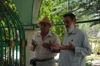 BAYRAM ŞEKERİ - Elazığ'da Bayram Öncesi Kabir Ziyareti