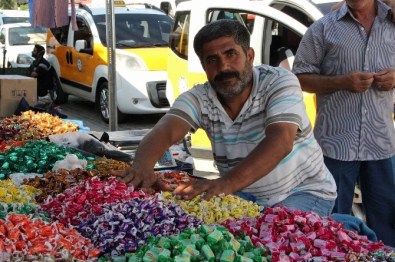 Esnafın Yüzü Arefe Gününde Güldü