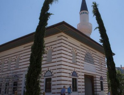 Gezicileri çıldırtan cami ibadete açılıyor!