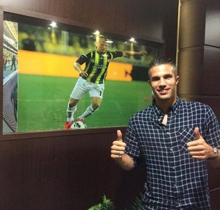 Kuyt'tan Van Persıe'ye Tebrik