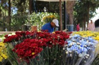 MERSIN - Mezarlıklara Ziyaretçi Akını