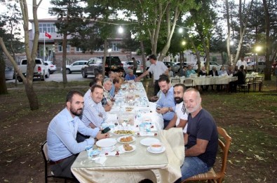 Vali Öztürk, Ahlat'ta İftar Yemeğine Katıldı