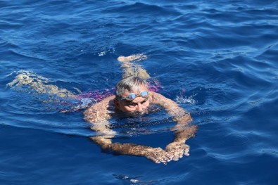 Baykal'dan Liderlere Denizden Mesaj