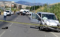 İzmir'de Feci Kaza Açıklaması 2 Ölü, 2 Yaralı