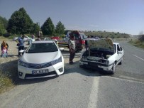 KADIR ÇAKıR - Konya'da İki Otomobil Çarpıştı Açıklaması 6 Yaralı