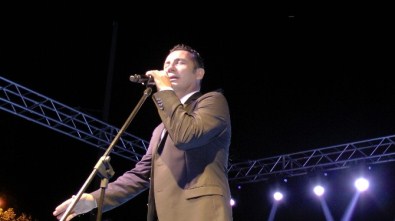 Bülent Arınç, Ferhat Göçer Konserine Katıldı