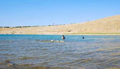 Hilvan'da Baraj Göletine Giren Genç Boğuldu