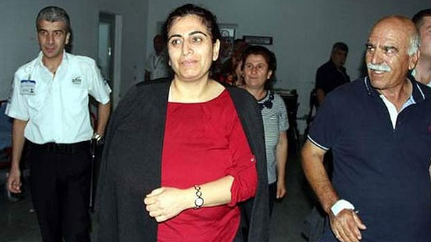 Sebahat Tuncel kaza geçirdi