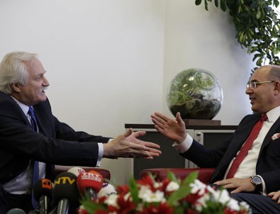 MHP ile CHP arasında gerginlik