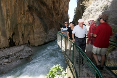 Saklıkent Kanyonu'nda 'Bayram Bereketi'