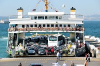 FERİBOT İSKELESİ - Tatilcilerin Dönüşü Sürüyor