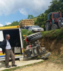 Traktör Şarampole Yuvarlandı Açıklaması 3 Yaralı
