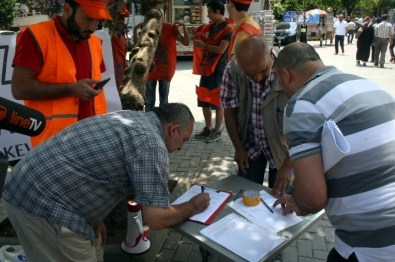 Bursa'daki Toplu Ulaşım Zammına İmzalı Protesto