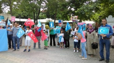 Eğitim-Bir-Sen'den Çin'e Tepki
