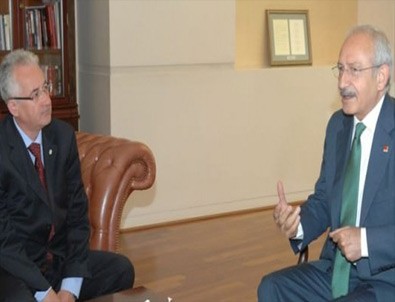 Kılıçdaroğlu 'kaçak oda'yı makamda kabul etti