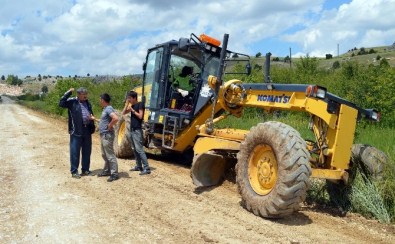 Taşkesiği Yolu Asfaltlanıyor