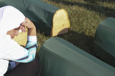 Bosna'da 30 Savaş Kurbanı Toprağa Verildi