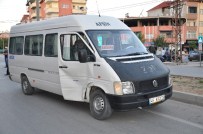 Kahramanmaraş'ta Minibüsle Kamyonet Çarpıştı Açıklaması 2 Yaralı