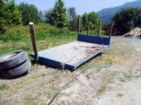 TAŞBURUN - Kavak Ağaçları Yüklü Traktör Dingilinin Kırılması Sonucu Devrildi