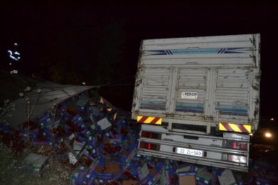 Manisa'da Trafik Kazası Açıklaması 1 Ölü, 1 Yaralı