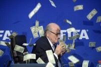 RÜŞVET OPERASYONU - Sepp Blatter'e Dolarlı Protesto