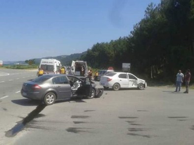Yakakent'te Trafik Kazası Açıklaması 7 Yaralı