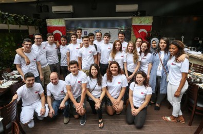 ABD'de Yaşayan Türk Gençleri Türkiye'yi Gezecek