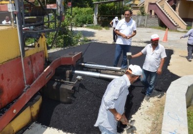 Düzce'de Mahallelerin Asfalt Eksikleri Tamamlanıyor