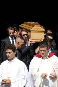 Formula 1 Pilotu Bianchi'nin Cenazesi Toprağa Verildi