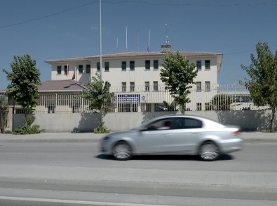 İstanbul'da Karakola Silahlı Saldırı