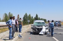 Kamyonet Traktöre Çarptı Açıklaması 7 Yaralı