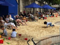 KORDON - Paris Plajı Tatile Gidemeyenler İçin 14'Üncü Kez Kapılarını Açtı