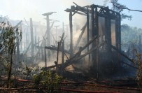 ÇENGELKÖY - Üsküdar'da Yangın