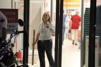 BOMBA PANİĞİ - AVM'de Bomba Paniği