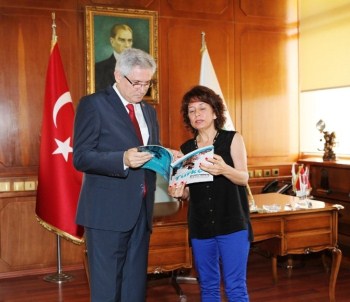 Bu Setle Yabancılar Türkçe'yi Daha Kolay Öğrenecek