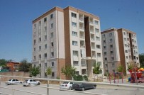 BAHÇECIK - Canlı Bombanın Annesi Evi Terk Etti